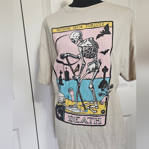 Tops - Teen Hearts tarot card tee size XL